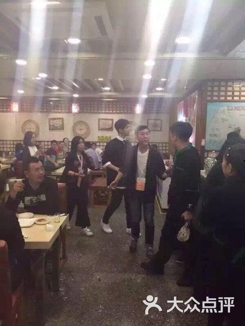 老胖串店爆料事件视频播放,揭秘背后真相